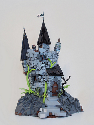 Illustration for article titled Medieval LEGO, Taken To Another Level